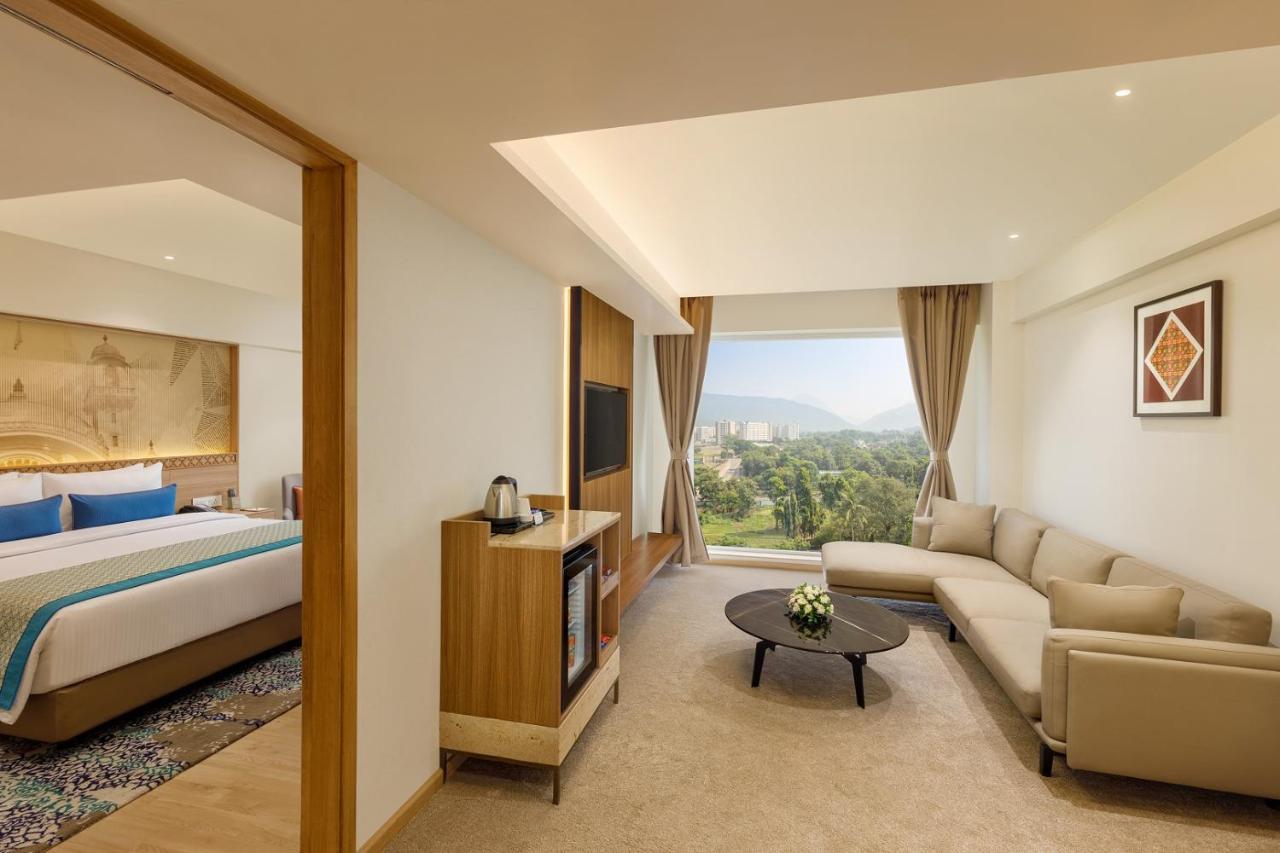 Bellevue Sarovar Premiere Junagadh Extérieur photo