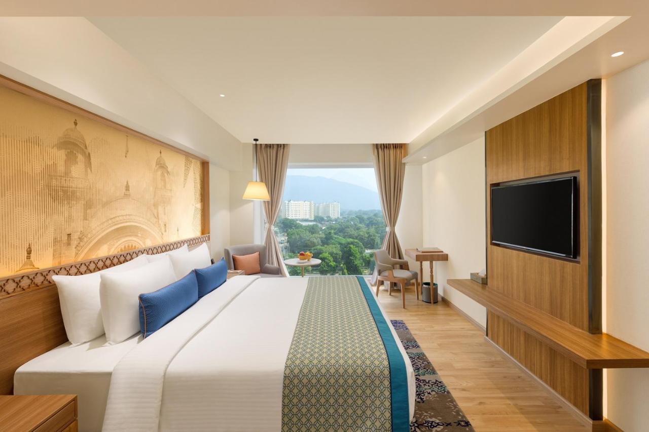 Bellevue Sarovar Premiere Junagadh Extérieur photo