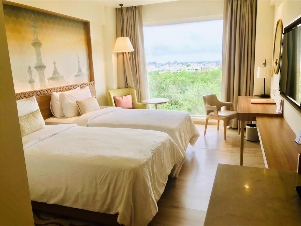 Bellevue Sarovar Premiere Junagadh Extérieur photo
